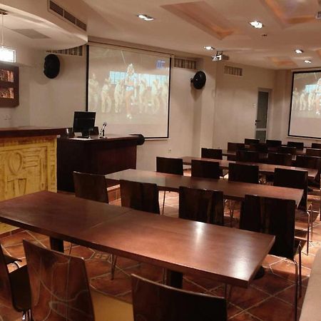 Hotel Luxor Burgasz Kültér fotó