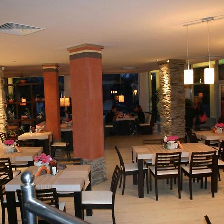 Hotel Luxor Burgasz Kültér fotó