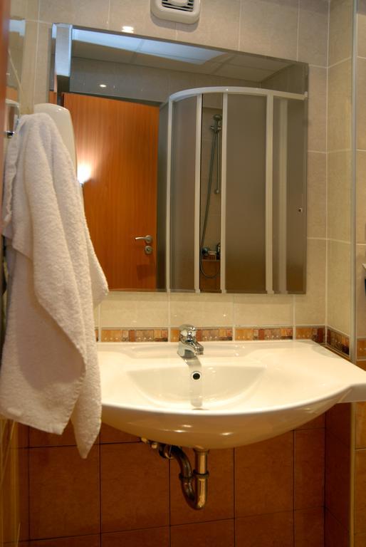 Hotel Luxor Burgasz Kültér fotó
