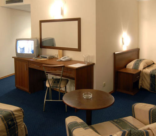 Hotel Luxor Burgasz Kültér fotó