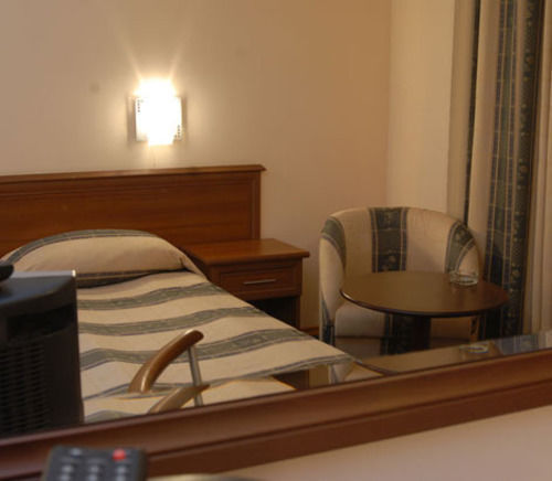 Hotel Luxor Burgasz Kültér fotó